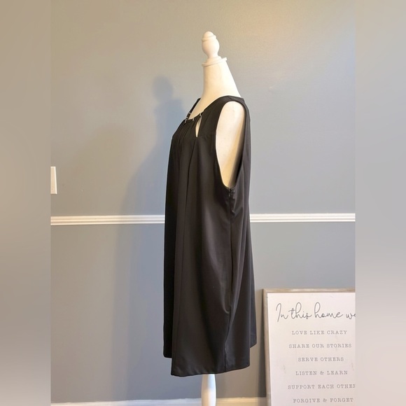 Lane Bryant Gorgeous Classic Sleeveless Little Black Dress LBD Size 28 NWT - Picture 5 of 8